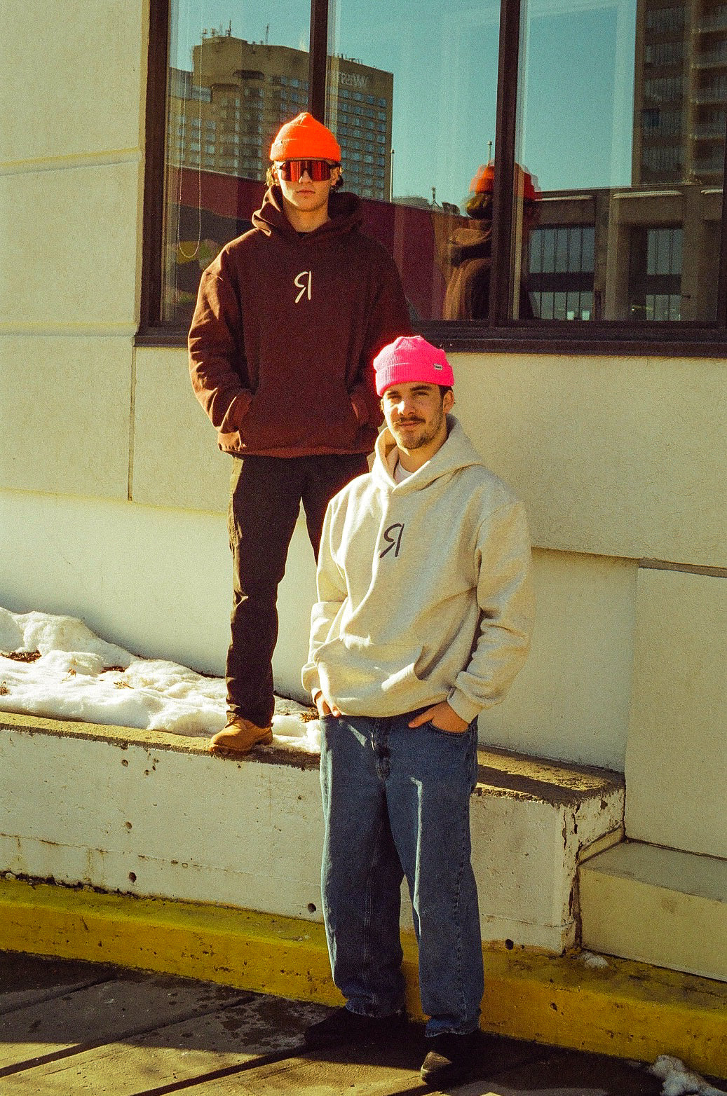 Sweat à capuche brodé